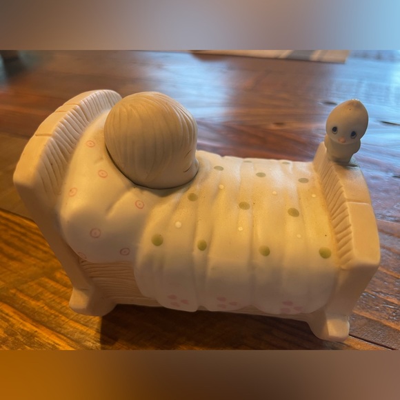 Jonathan & David Precious Moments Figurine - Picture 12 of 12